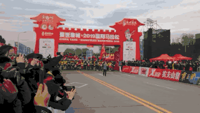 看!這就是襄馬！你好！雙雄醉跑團！