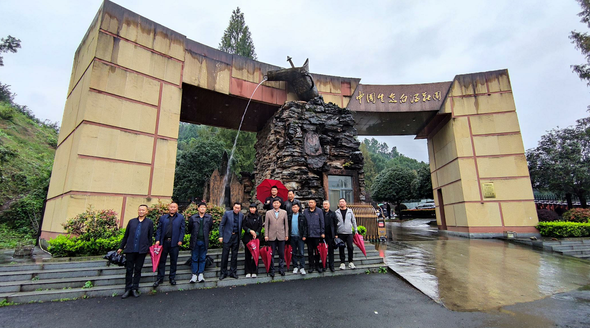 聞香知味，酒香不怕巷子深，湖北美酒吸引開封區(qū)域客戶來(lái)訪石花雙雄醉